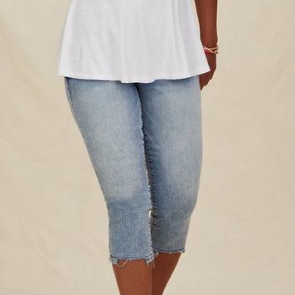 Torrid Crop Skinny Vintage Stretch Mid-Rise Jean